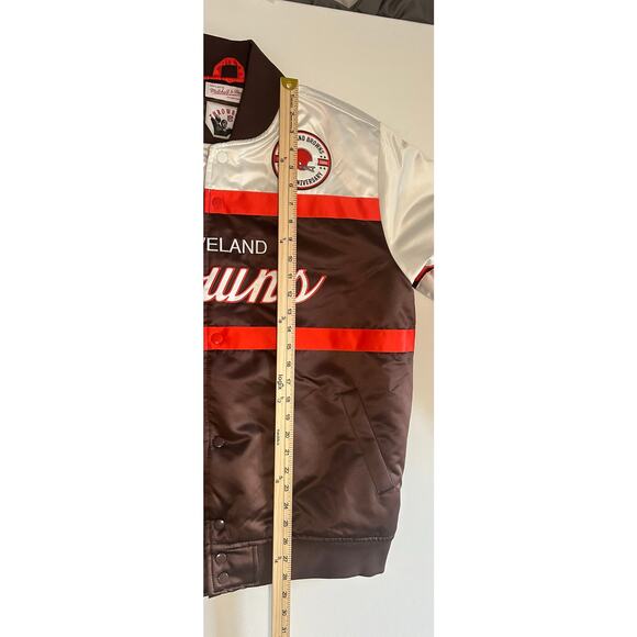 Official NFL Cleveland Browns Bomber Jacket- size LRG-Mitchell & Ness. - Picture 8 of 8